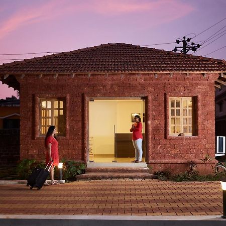 Dacha Arambol Hotel Exterior photo
